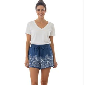 Wren New York Chambray Denim Blue Floral Embroidered Shorts Women’s Size small